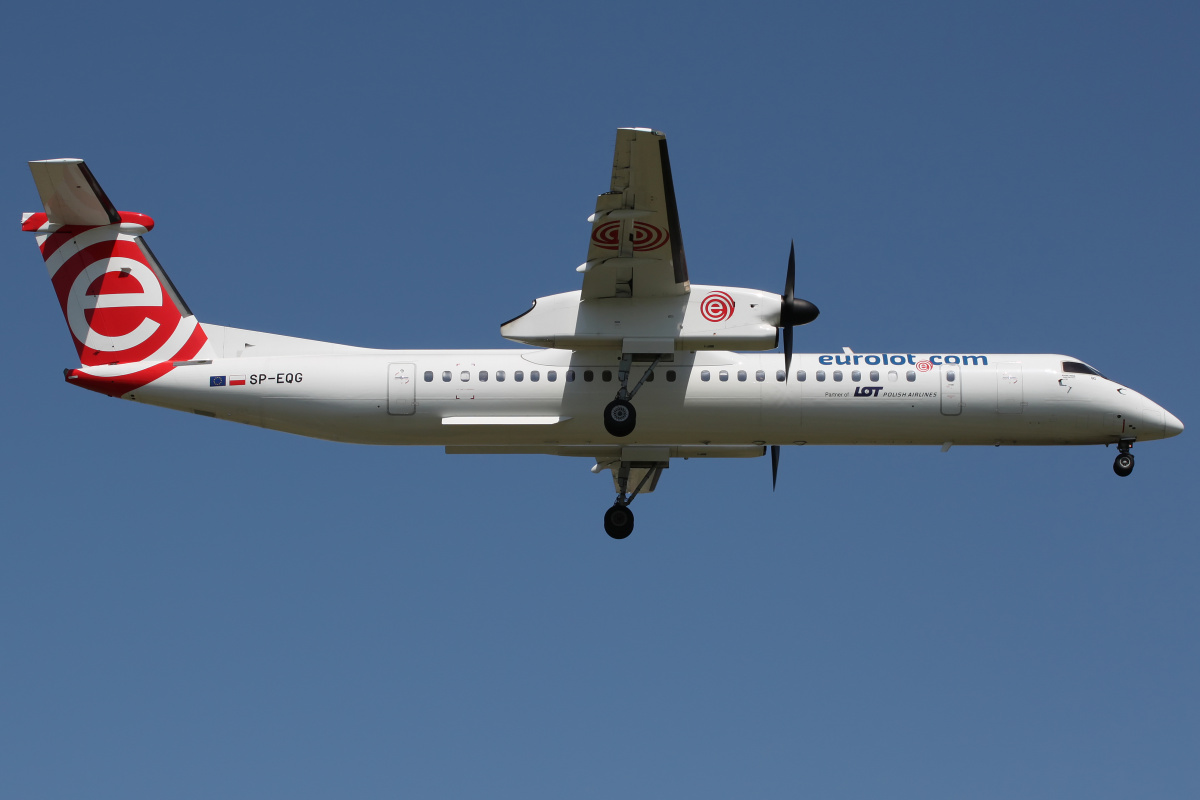 SP-EQG (Aircraft » EPWA Spotting » De Havilland Canada DHC-8 Dash 8 » EuroLOT)