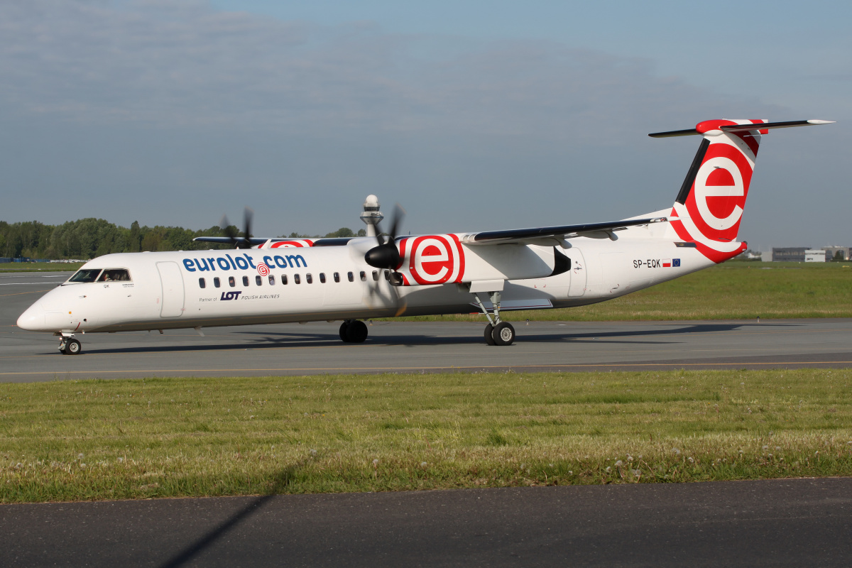 SP-EQK (Samoloty » Spotting na EPWA » De Havilland Canada DHC-8 Dash 8 » EuroLOT)