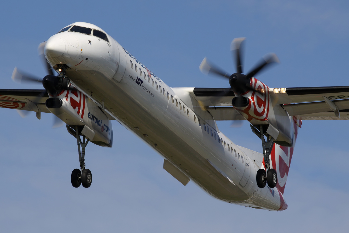 SP-EQK (Aircraft » EPWA Spotting » De Havilland Canada DHC-8 Dash 8 » EuroLOT)