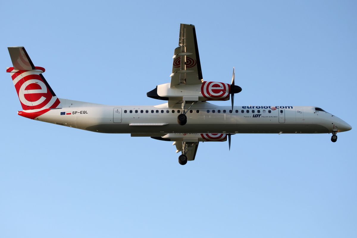 SP-EQL (Aircraft » EPWA Spotting » De Havilland Canada DHC-8 Dash 8 » EuroLOT)