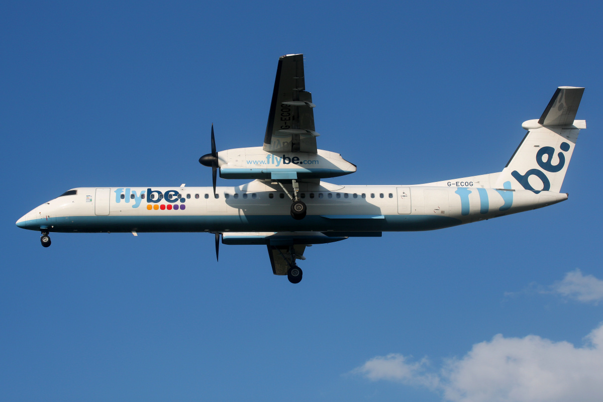 G-ECOG, FlyBe (Aircraft » EPWA Spotting » De Havilland Canada DHC-8 Dash 8)