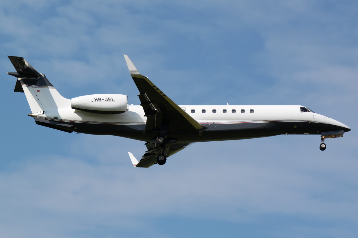 HB-JEL, G5 Executive (nowe malowanie) (Samoloty » Spotting na EPWA » Embraer ERJ-135BJ Legacy 600)