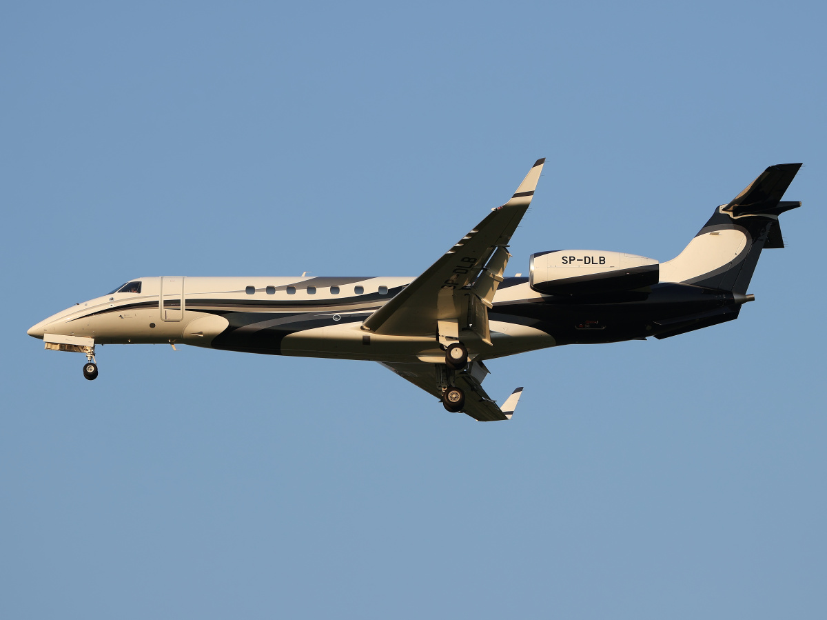 SP-DLB, Jet Story (Aircraft » EPWA Spotting » Embraer ERJ-135BJ Legacy 600)