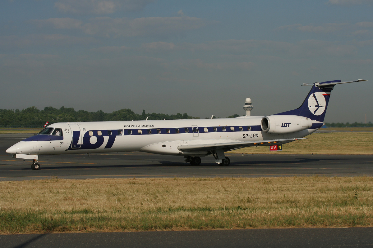 SP-LGD (Samoloty » Spotting na EPWA » Embraer ERJ-145 » Polskie Linie Lotnicze LOT)