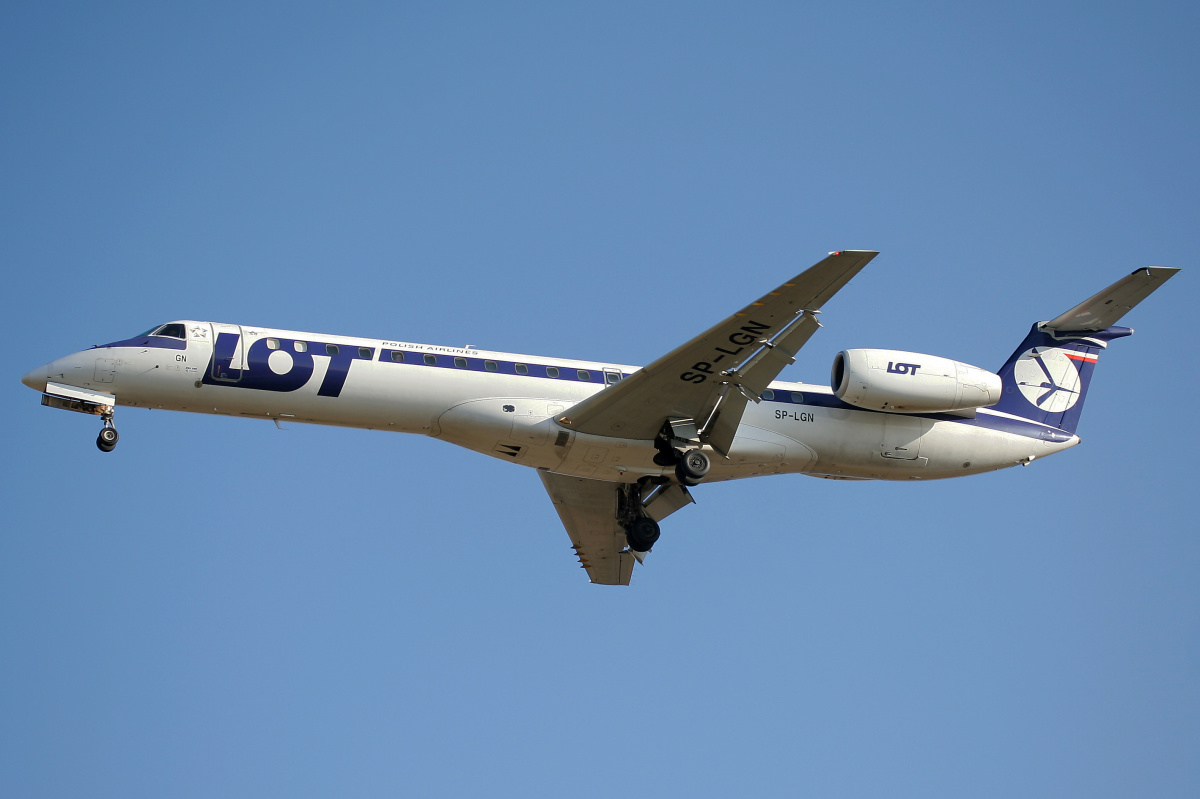 SP-LGN (Samoloty » Spotting na EPWA » Embraer ERJ-145 » Polskie Linie Lotnicze LOT)