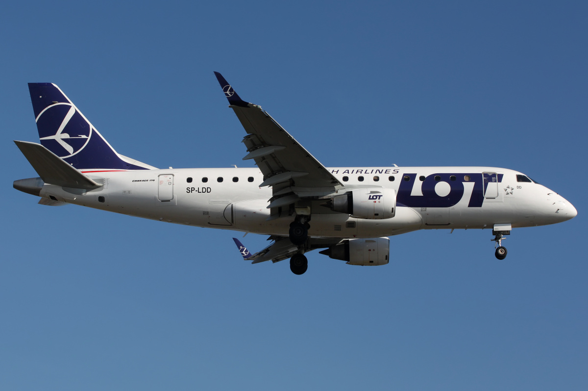 SP-LDD (nowe malowanie) (Samoloty » Spotting na EPWA » Embraer E170 » Polskie Linie Lotnicze LOT)