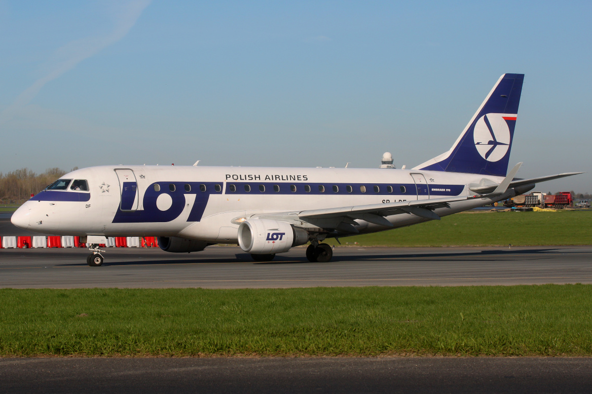 SP-LDF (Samoloty » Spotting na EPWA » Embraer E170 » Polskie Linie Lotnicze LOT)