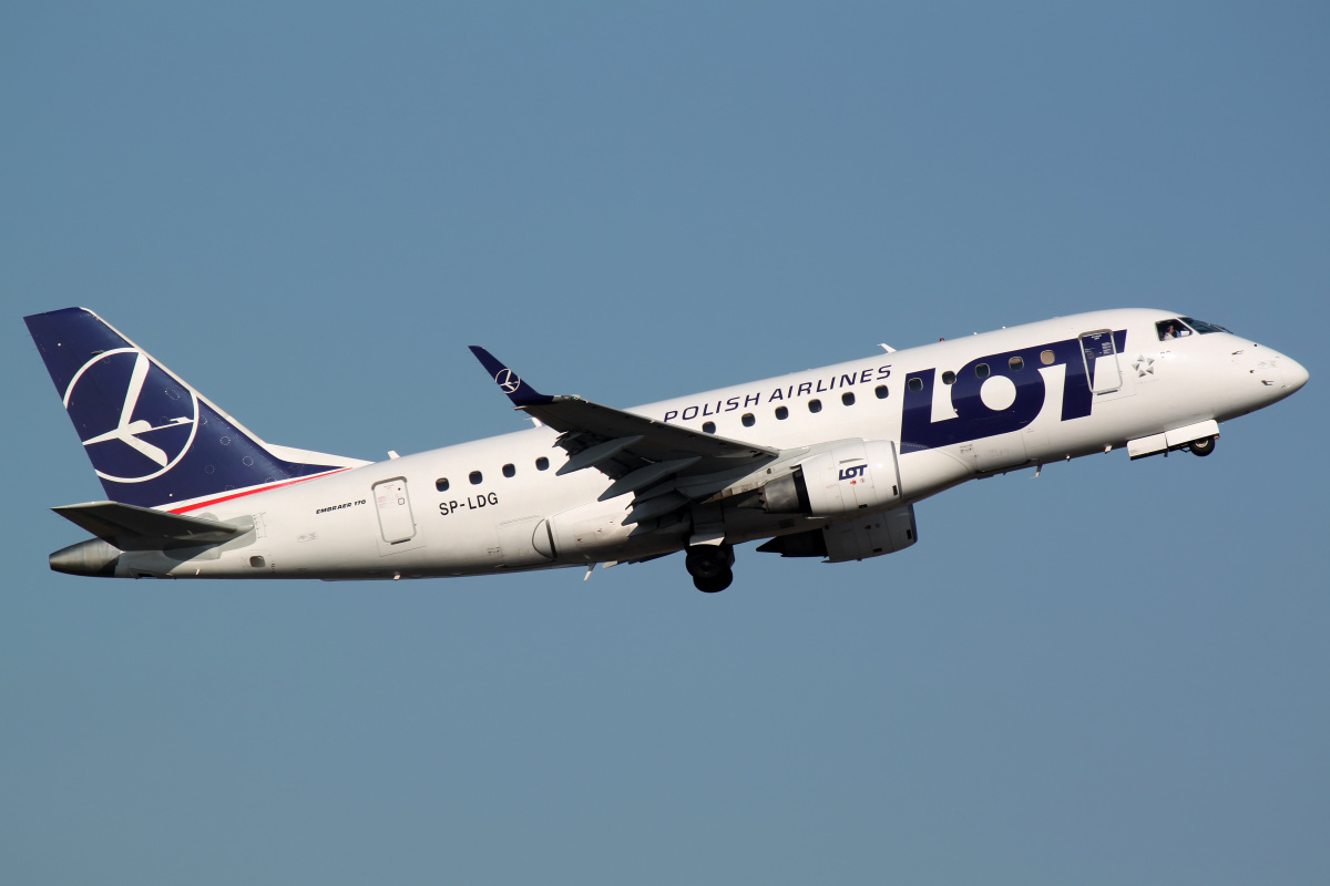 SP-LDG (nowe malowanie) (Samoloty » Spotting na EPWA » Embraer E170 » Polskie Linie Lotnicze LOT)