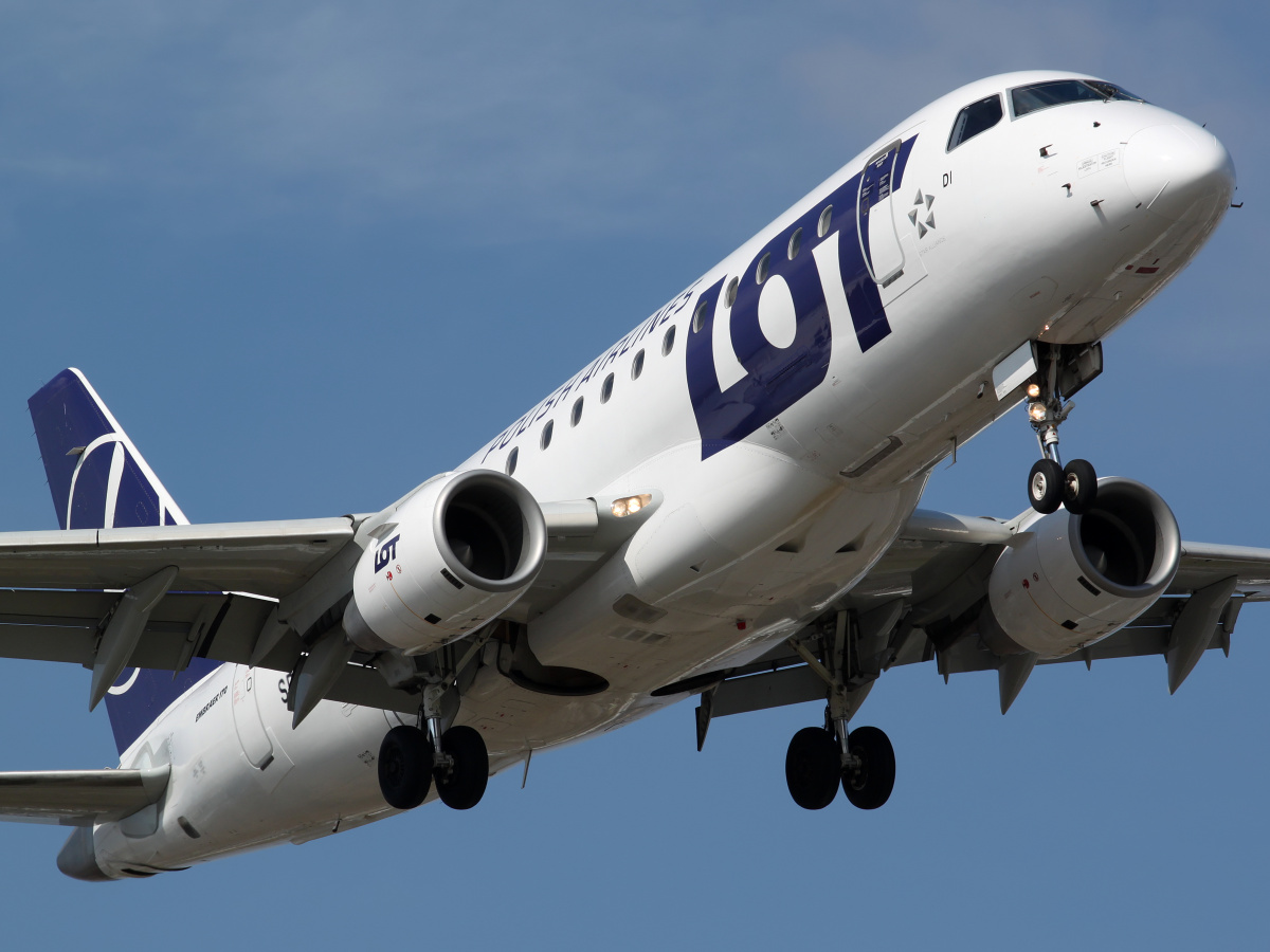 SP-LDI (new livery) (Aircraft » EPWA Spotting » Embraer E170 » LOT Polish Airlines)