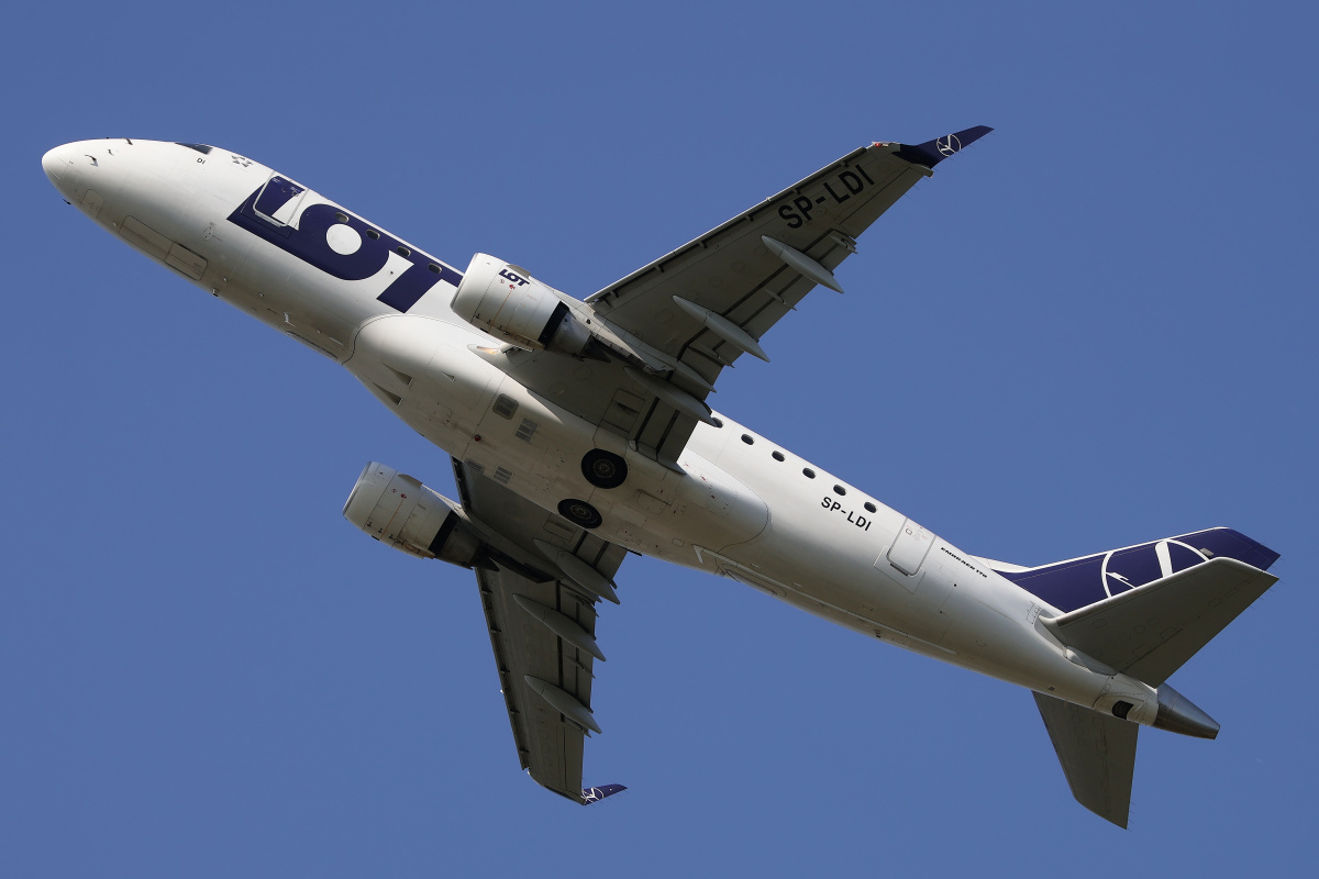 SP-LDI (nowe malowanie) (Samoloty » Spotting na EPWA » Embraer E170 » Polskie Linie Lotnicze LOT)