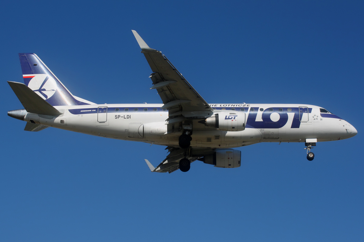 SP-LDI (Aircraft » EPWA Spotting » Embraer E170 » LOT Polish Airlines)