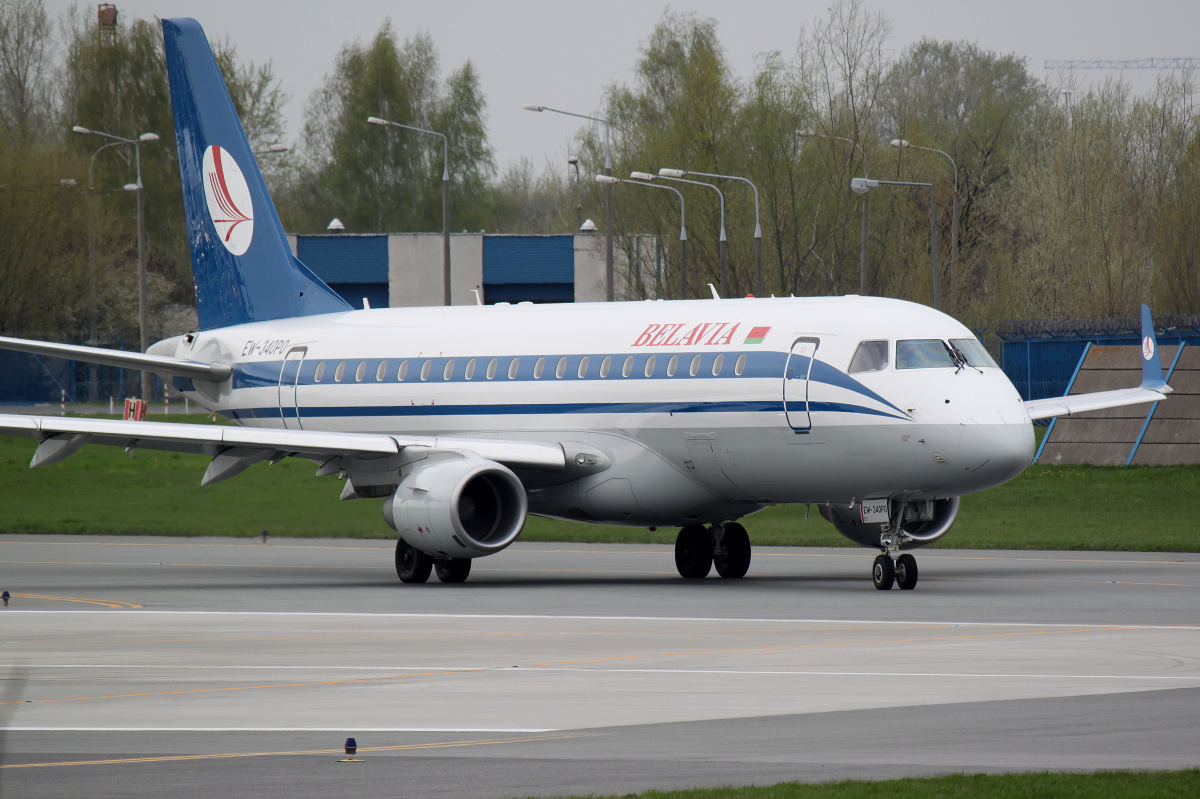 EW-340PO, Belavia (Aircraft » EPWA Spotting » Embraer E175)