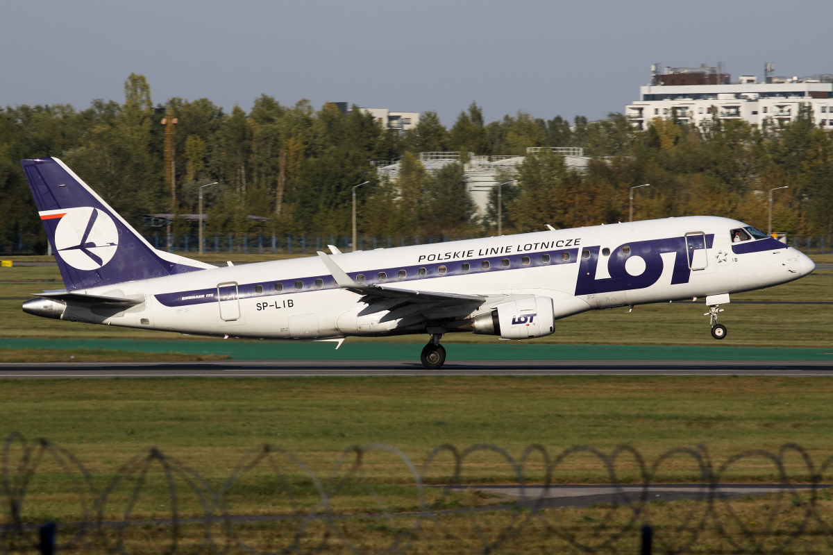 SP-LIB (Aircraft » EPWA Spotting » Embraer E175 » LOT Polish Airlines)