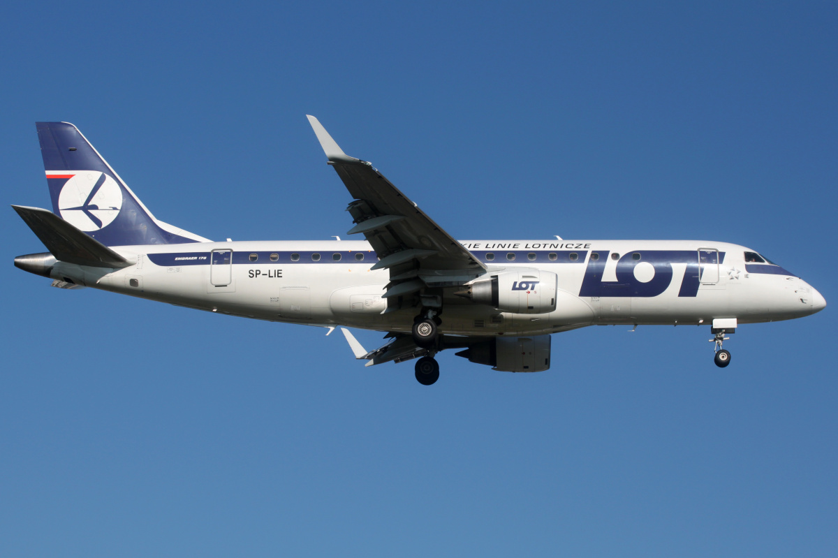 SP-LIE (Samoloty » Spotting na EPWA » Embraer E175 » Polskie Linie Lotnicze LOT)