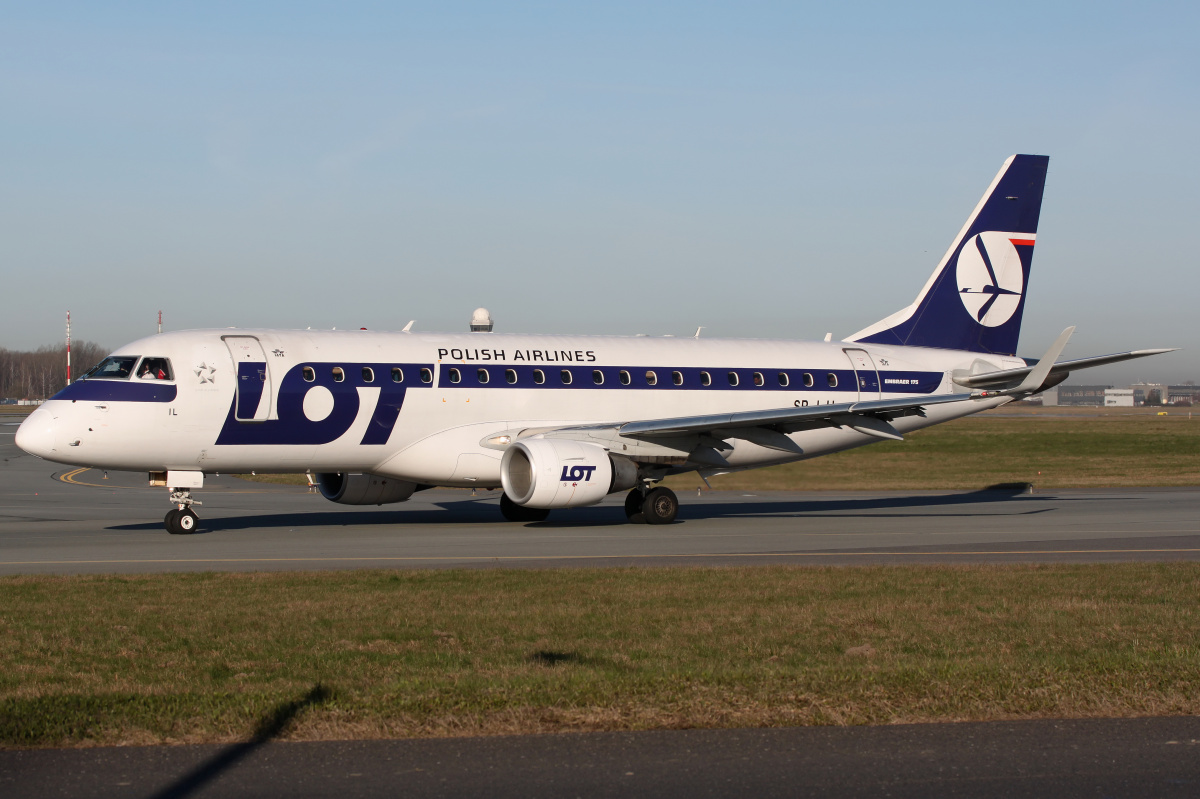 SP-LIL (Samoloty » Spotting na EPWA » Embraer E175 » Polskie Linie Lotnicze LOT)