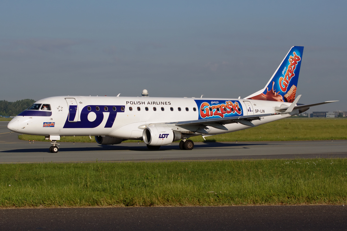 SP-LIN ("Grześki" wrap) (Aircraft » EPWA Spotting » Embraer E175 (ERJ-170-200) » LOT Polish Airlines)