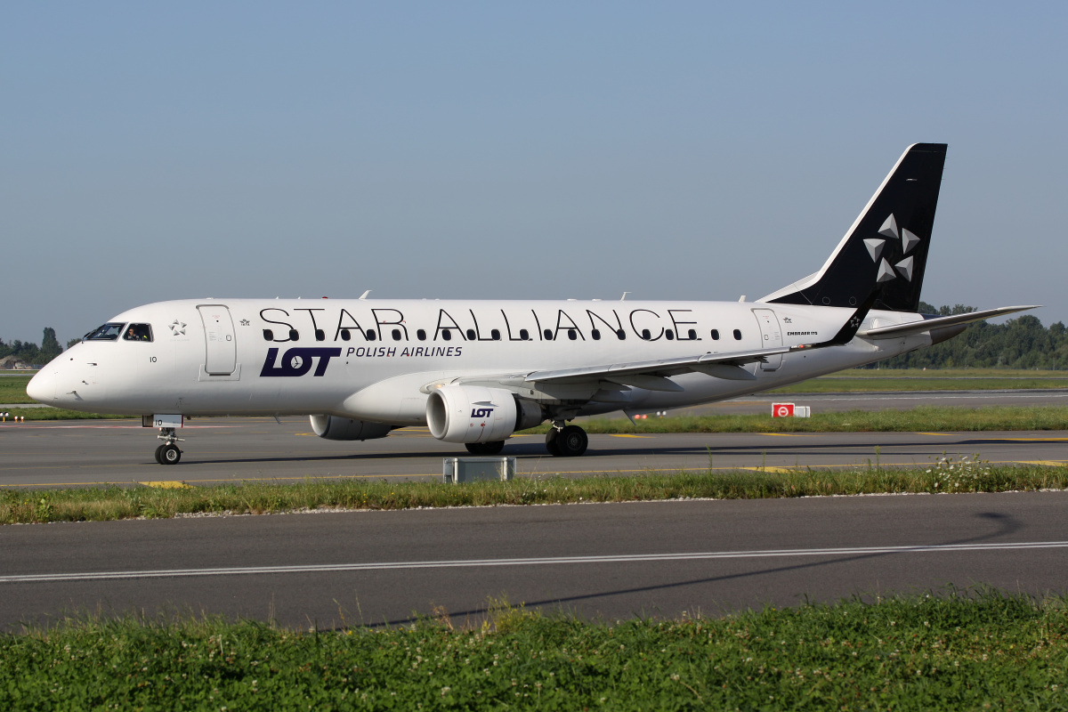 SP-LIO (malowanie Star Alliance) (Samoloty » Spotting na EPWA » Embraer E175 » Polskie Linie Lotnicze LOT)