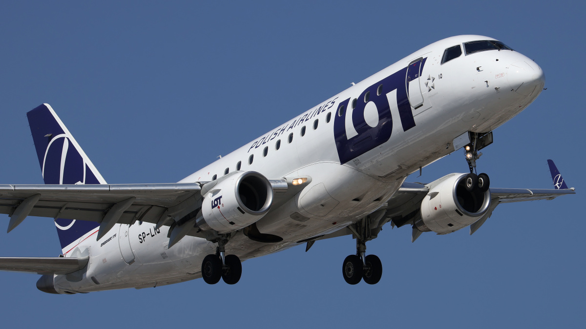 SP-LIQ (Samoloty » Spotting na EPWA » Embraer E175 » Polskie Linie Lotnicze LOT)