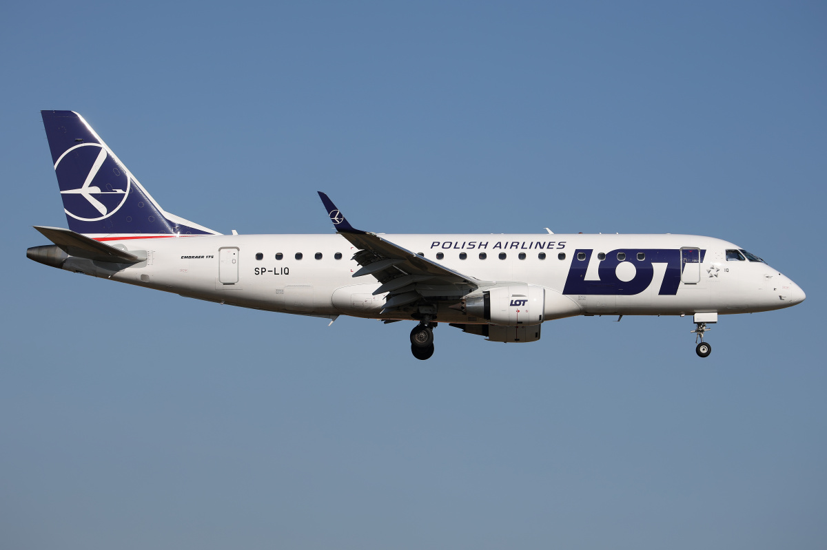 SP-LIQ (Samoloty » Spotting na EPWA » Embraer E175 » Polskie Linie Lotnicze LOT)