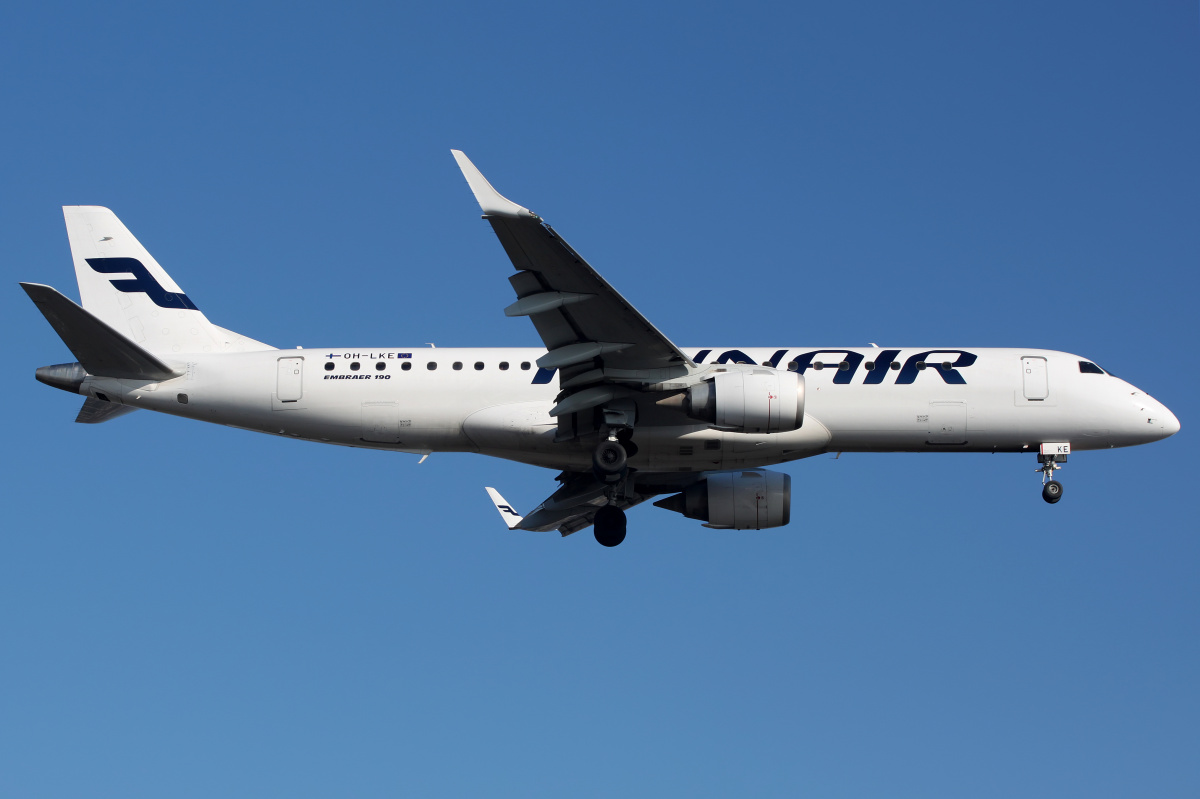 OH-LKE (Aircraft » EPWA Spotting » Embraer E190 (ERJ-190-100) » Finnair)