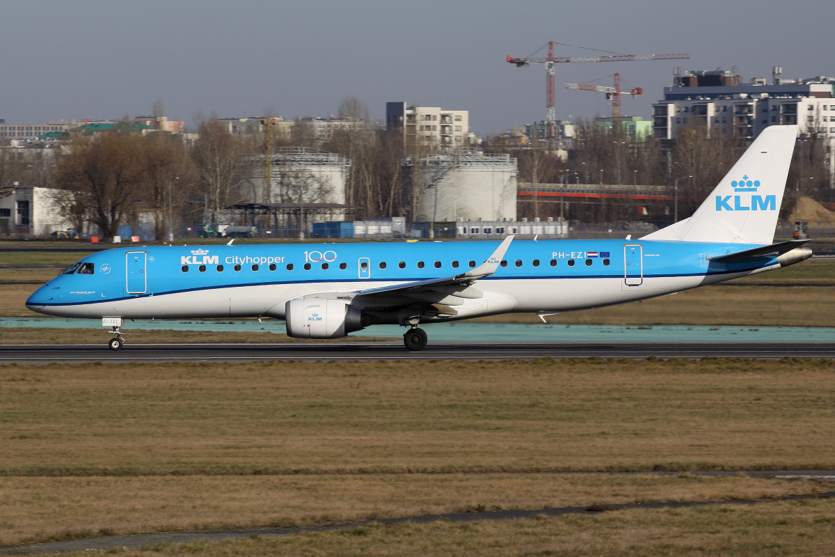 PH-EZI (100 years livery) (Aircraft » EPWA Spotting » Embraer E190 (ERJ-190-100) » KLM Cityhopper)