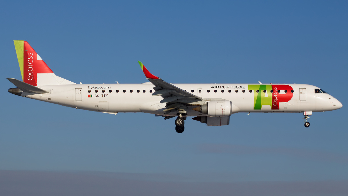 CS-TTY, TAP Express (TAP Air Portugal) (Aircraft » EPWA Spotting » Embraer E195 (ERJ-190-200))