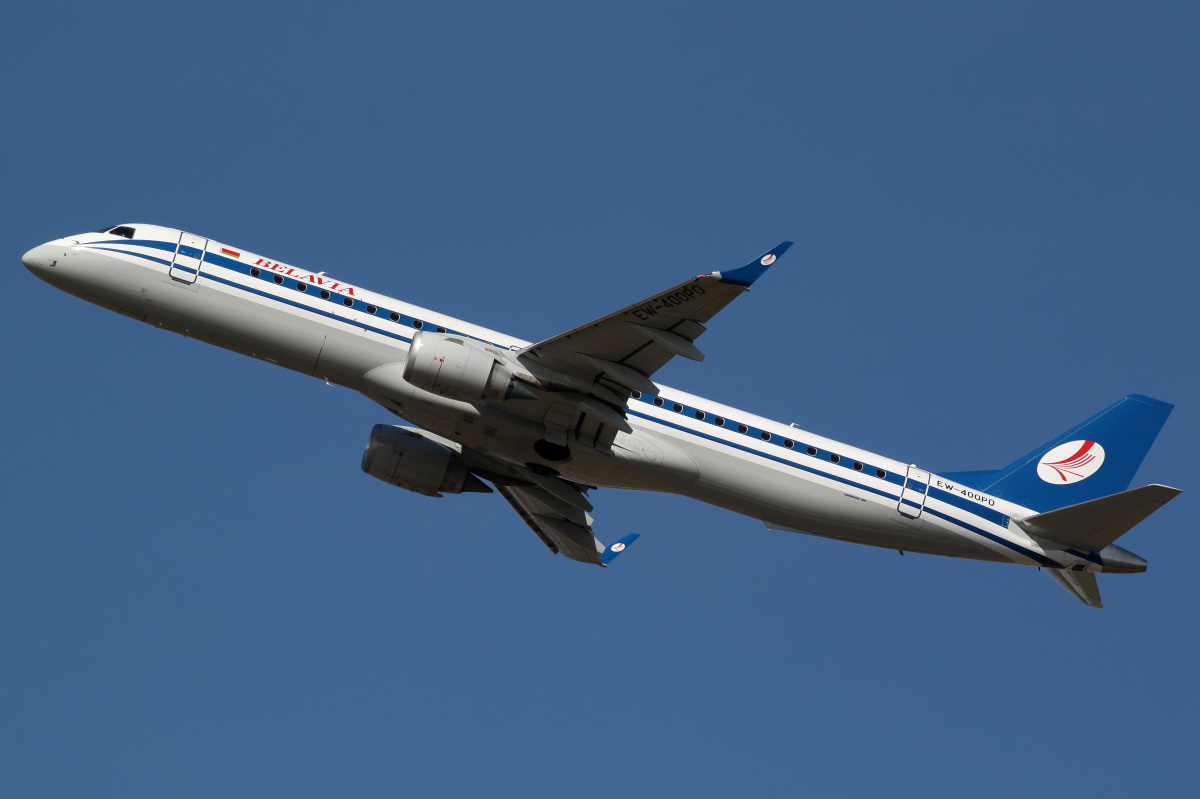 EW-400PO, Belavia (Aircraft » EPWA Spotting » Embraer E195)