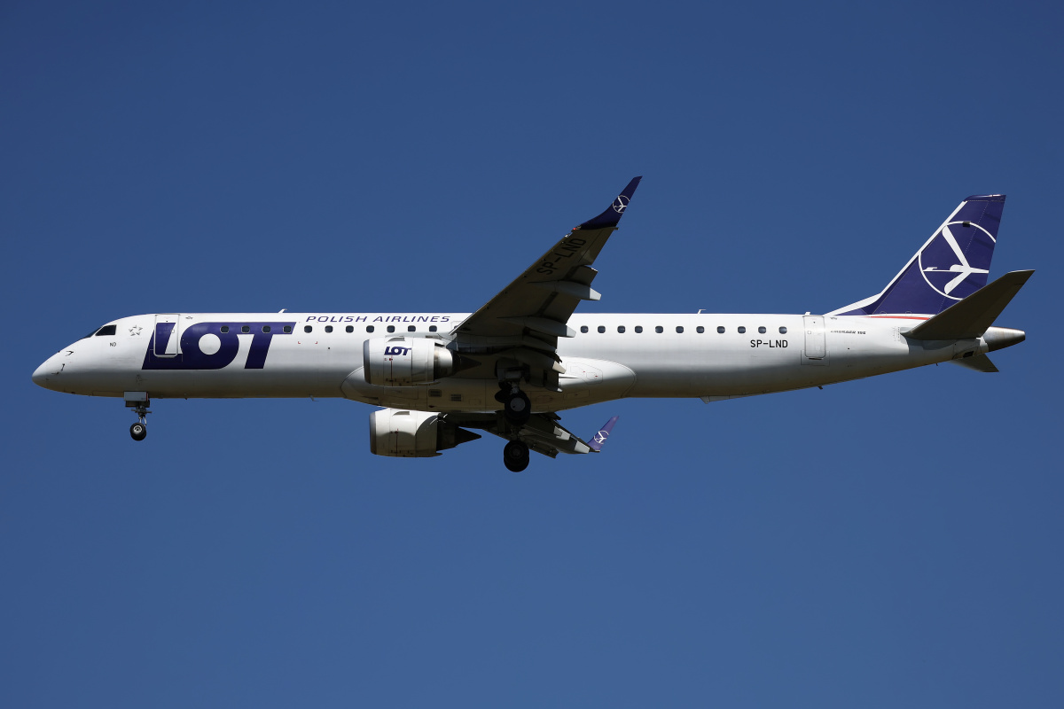 SP-LND (Aircraft » EPWA Spotting » Embraer E195 (ERJ-190-200) » LOT Polish Airlines)