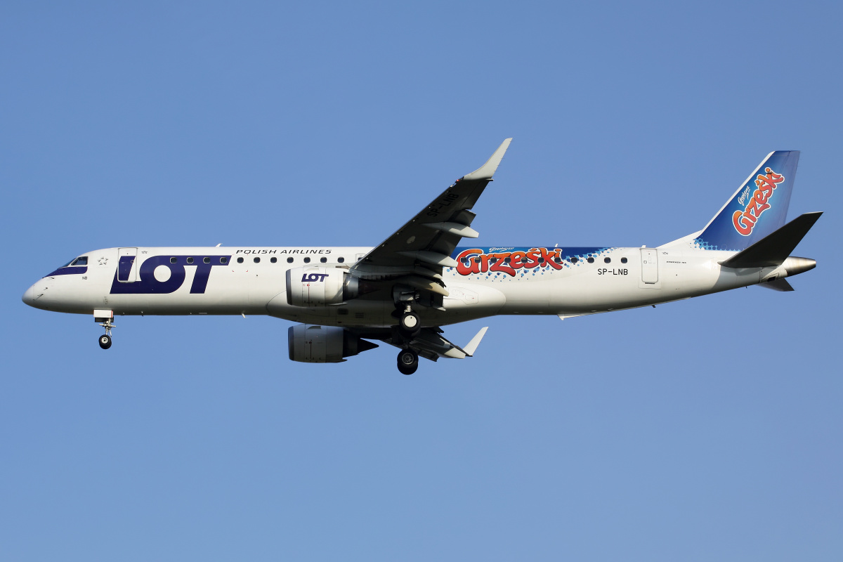 SP-LNB (Grześki livery) (Aircraft » EPWA Spotting » Embraer E195 » LOT Polish Airlines)