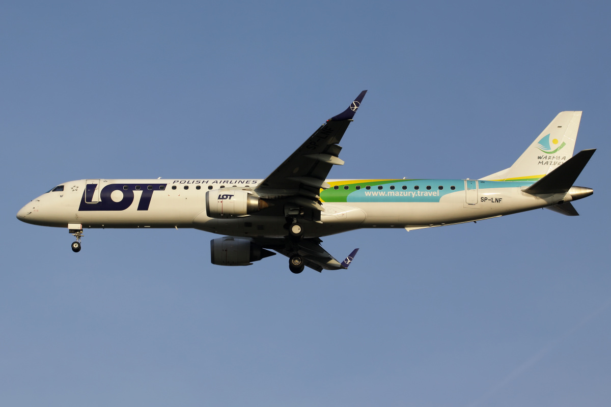 SP-LNF (Warmia Mazury livery) (Aircraft » EPWA Spotting » Embraer E195 » LOT Polish Airlines)