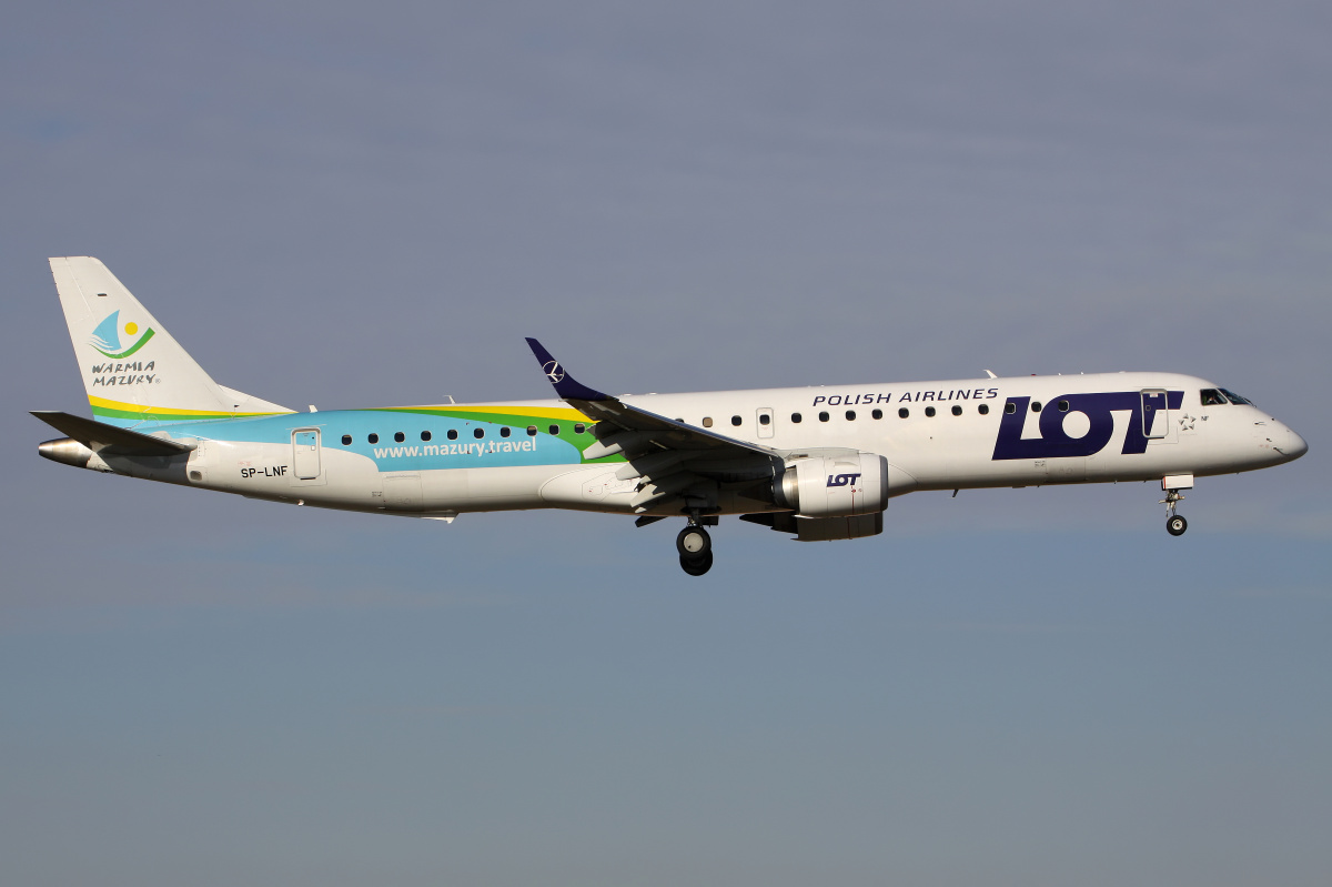 SP-LNF (Warmia Mazury livery) (Aircraft » EPWA Spotting » Embraer E195 (ERJ-190-200) » LOT Polish Airlines)