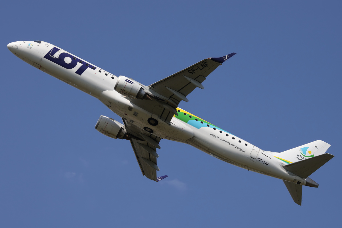 SP-LNF (new "Warmia Mazury" wrap) (Aircraft » EPWA Spotting » Embraer E195 (ERJ-190-200) » LOT Polish Airlines)