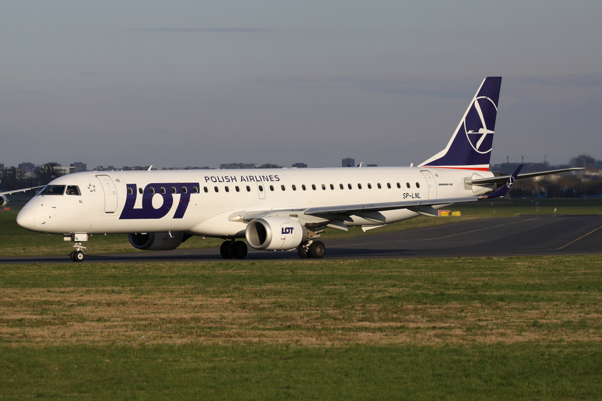 SP-LNL (Samoloty » Spotting na EPWA » Embraer E195 » Polskie Linie Lotnicze LOT)