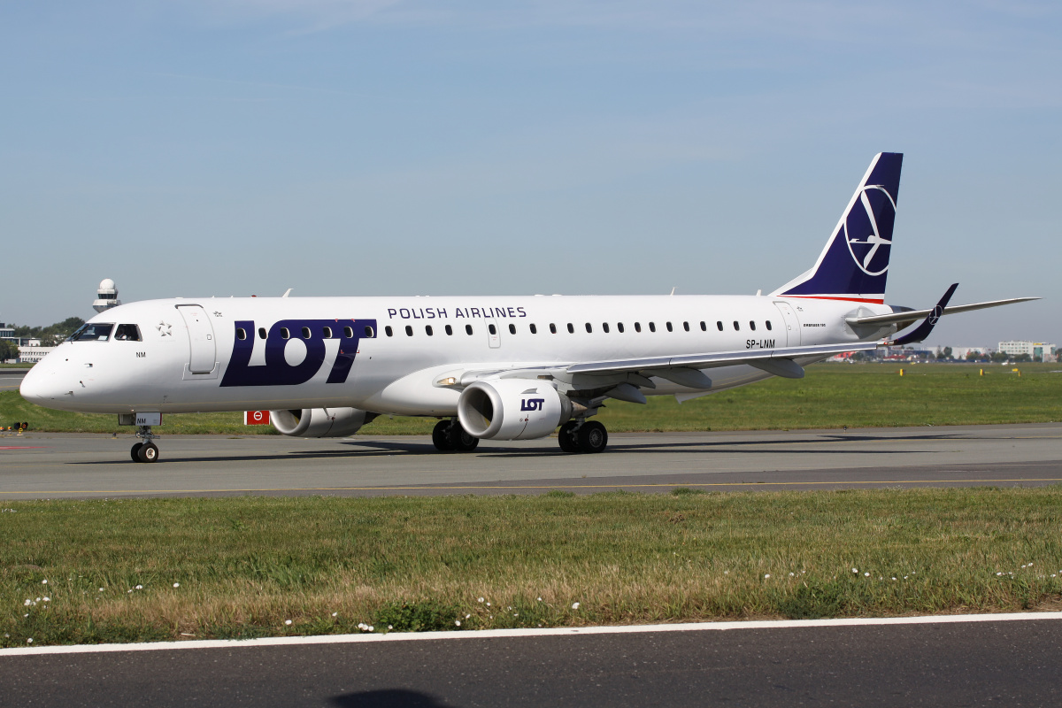 SP-LNM (Samoloty » Spotting na EPWA » Embraer E195 » Polskie Linie Lotnicze LOT)