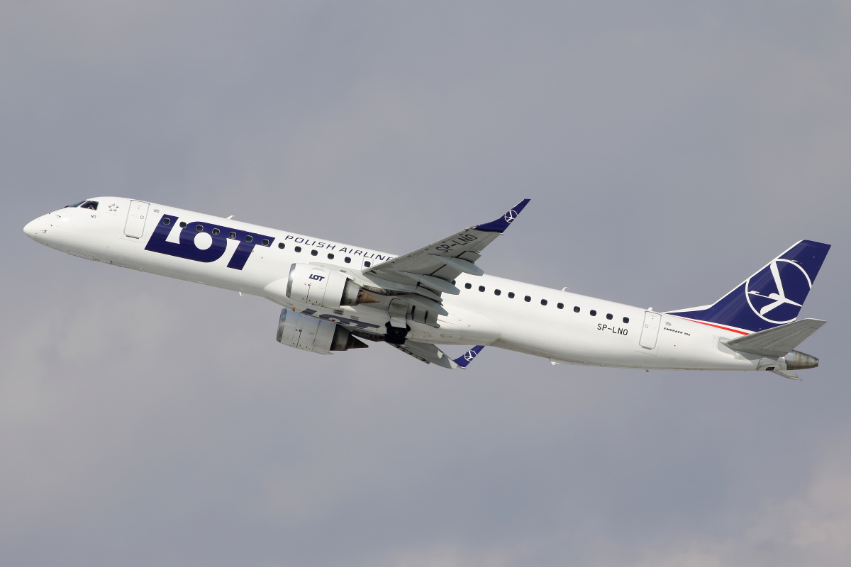 SP-LNO (Aircraft » EPWA Spotting » Embraer E195 (ERJ-190-200) » LOT Polish Airlines)