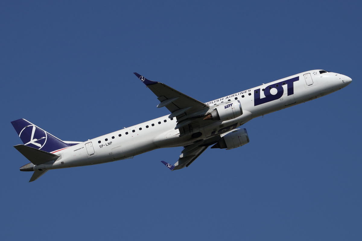 SP-LNP (Samoloty » Spotting na EPWA » Embraer E195 » Polskie Linie Lotnicze LOT)