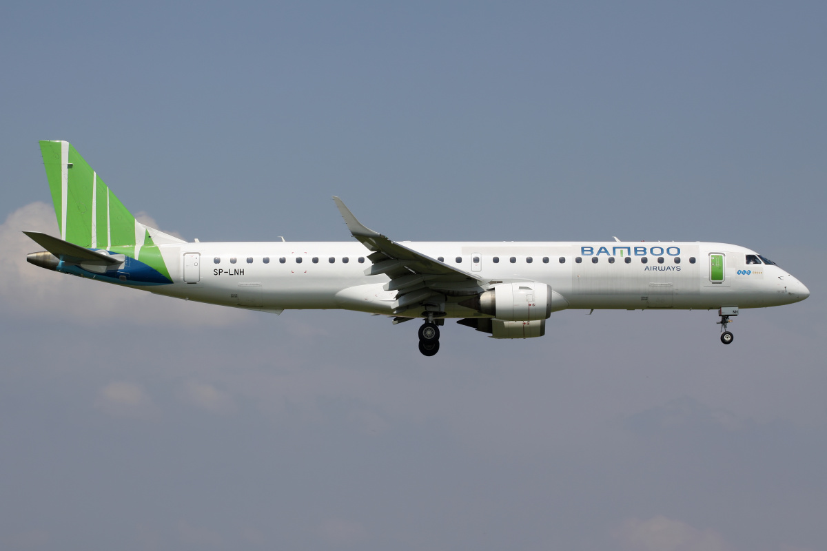 SP-LNH, Bamboo Airways (LOT Polish Airlines) (Samoloty » Spotting na EPWA » Embraer E195)