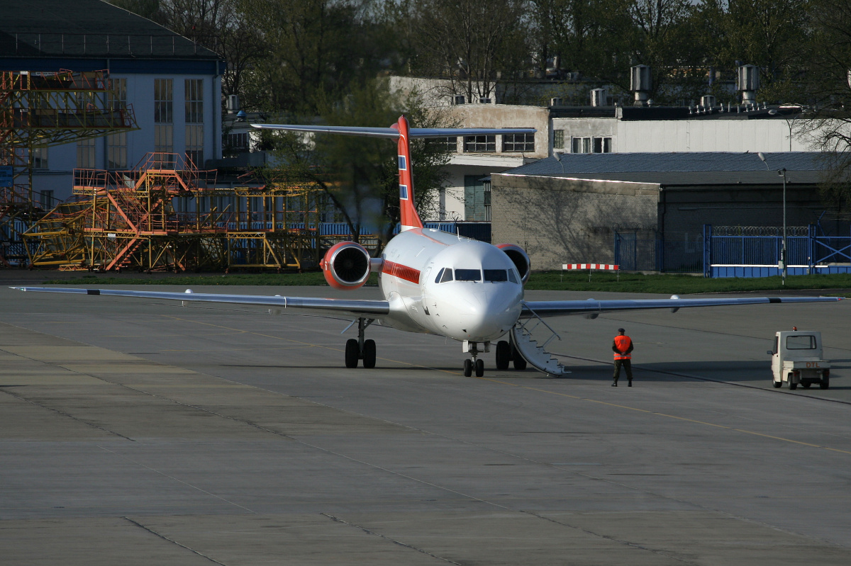 PH-KBX, Rząd Holandii (Samoloty » Spotting na EPWA » Fokker  70)