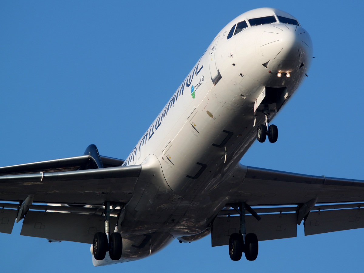 D-AGPH (malowanie Star Alliance) (Samoloty » Spotting na EPWA » Fokker 100 » Contact Air)