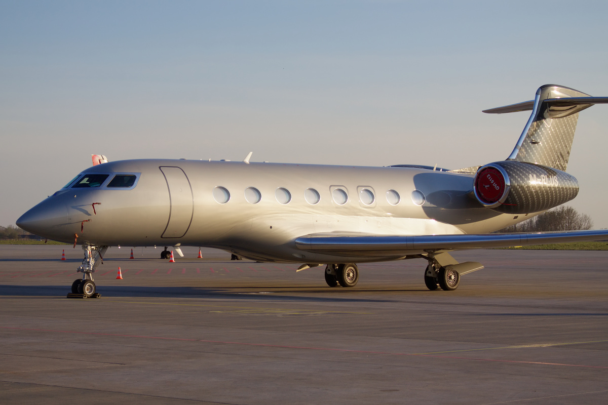 M-PLUS, Jet Story (Samoloty » Spotting na EPWA » Gulfstream G650)