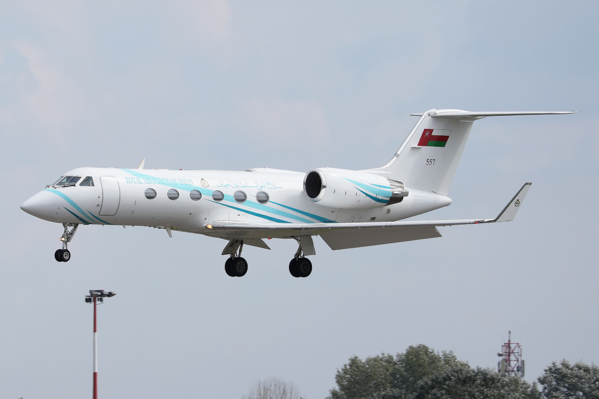 557, Królewskie Siły Powietrzne Omanu (Samoloty » Spotting na EPWA » Gulfstream IV)