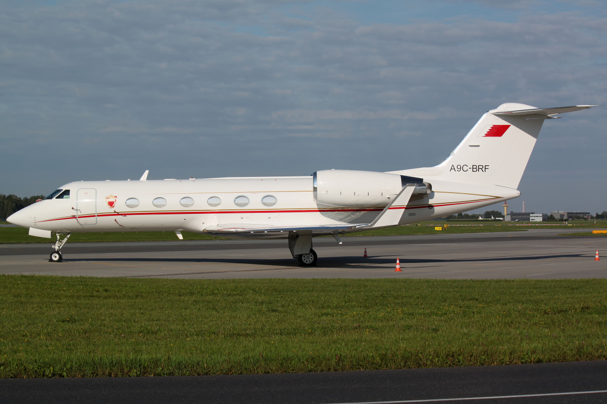 G IV-SP, A9C-BRF, Bahrain Royal Flight (Samoloty » Spotting na EPWA » Gulfstream IV)