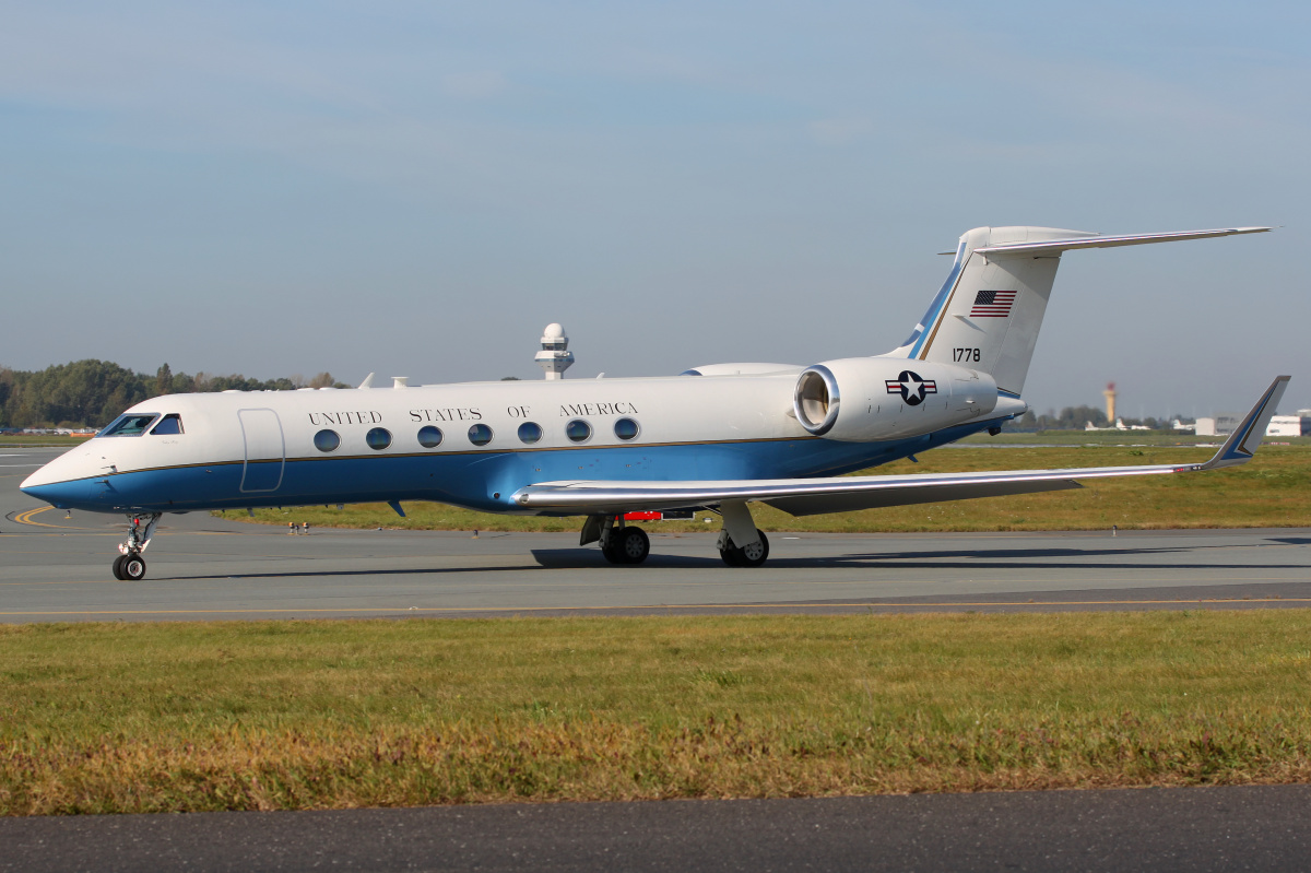 -37B, 04-1778, U.S. Air Force (Aircraft » EPWA Spotting » Gulfstream V » G550 (GV-SP))