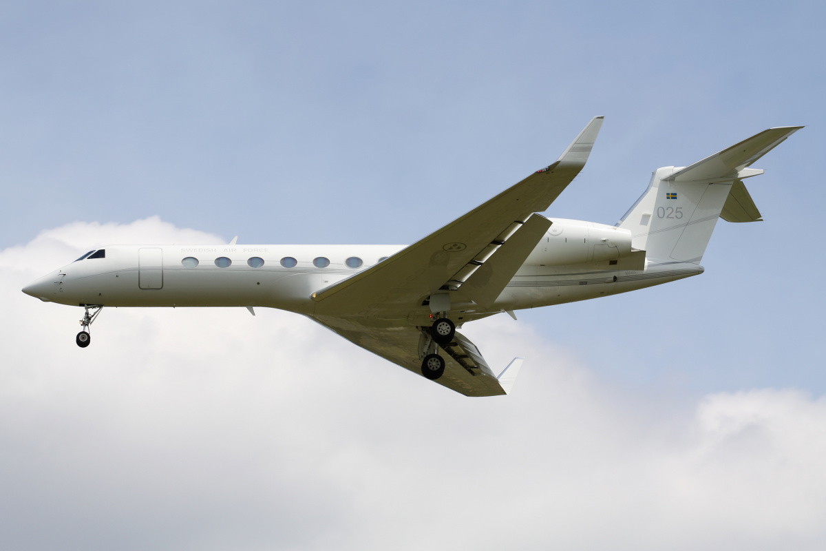 Tp102D, 025, Swedish Air Force (Aircraft » EPWA Spotting » Gulfstream V » G550 (GV-SP))