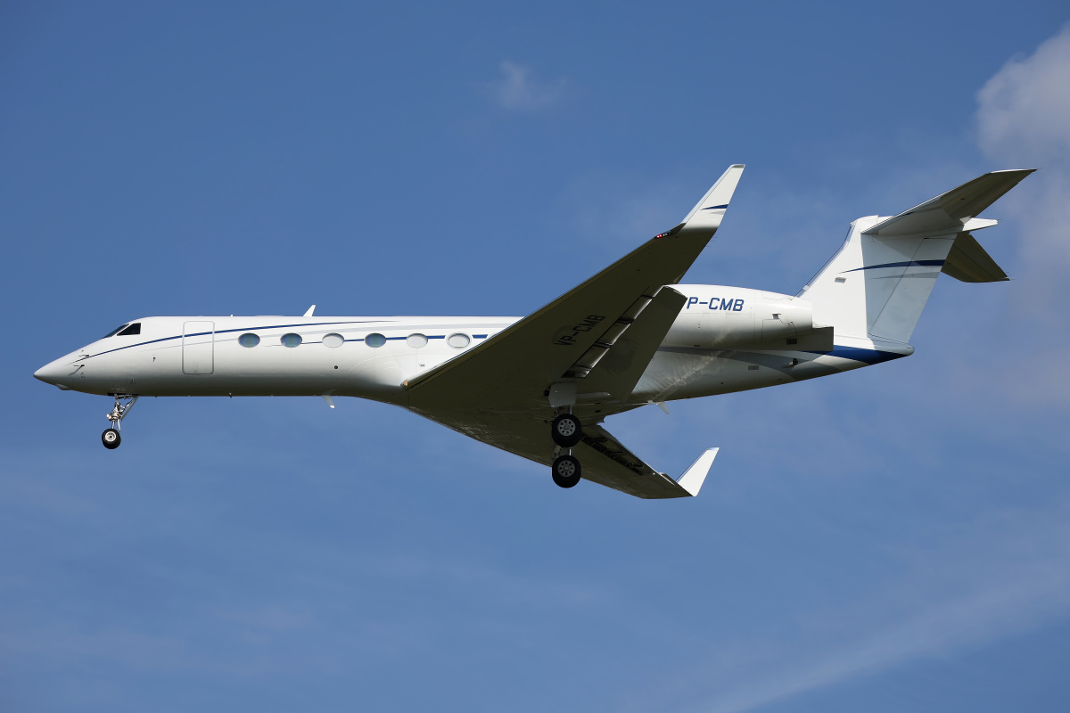 VP-CMB, Premium Jet (Samoloty » Spotting na EPWA » Gulfstream V » G550 (GV-SP))