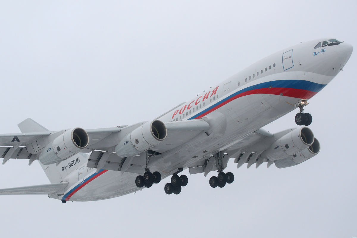 RA-96016, Russia State Transport Company (Aircraft » EPWA Spotting » Ilyushin Il-96)