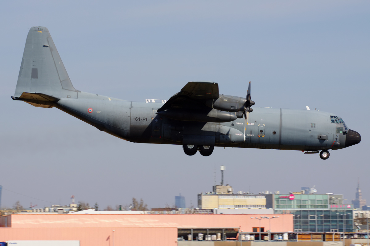 C-130H, 5152 / 61-PI, Francuskie Siły Powietrzne (Samoloty » Spotting na EPWA » Lockheed C-130 Hercules)