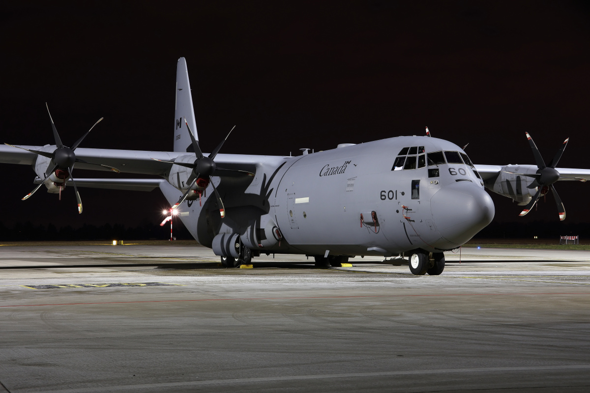 CC-130J  Super Hercules, 130601, Królewskie Kanadyjskie Siły Lotnicze (Samoloty » Spotting na EPWA » Lockheed C-130 Hercules)