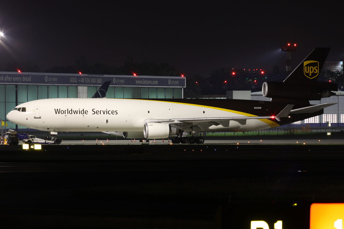 N259UP, United Parcel Service (UPS) Airlines (Samoloty » Spotting na EPWA » McDonnell Douglas MD-11F)