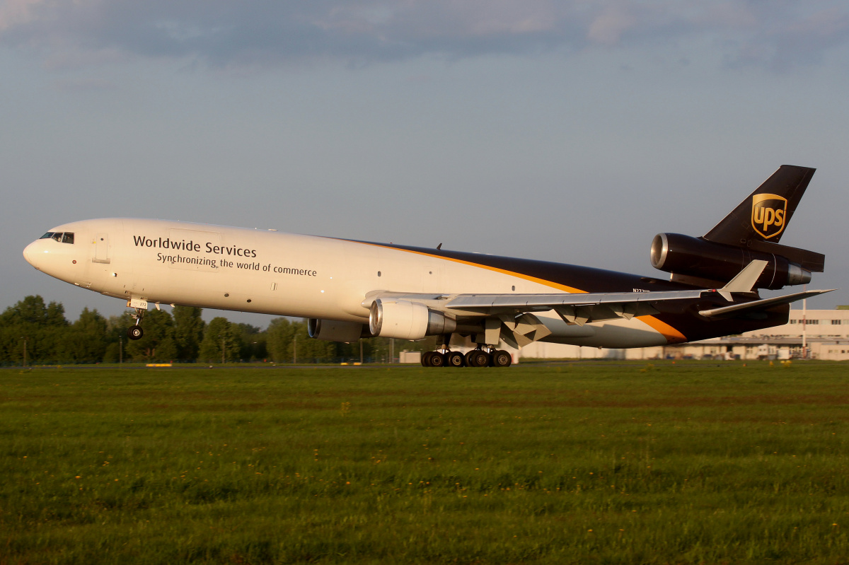 N272UP, United Parcel Service (UPS) Airlines (Aircraft » EPWA Spotting » McDonnell Douglas MD-11F)